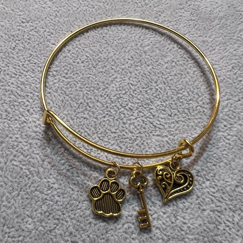 Custom made stainless steel bangle bracelet with cute charms